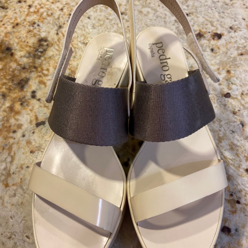 Pedro Garcia White & Gray Wedge Sandals